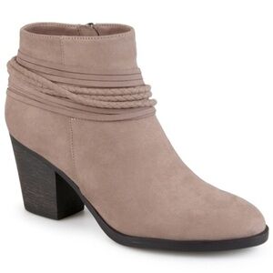 NIB Journee Collection Ceres Taupe Ankle Boots Size 10 Med